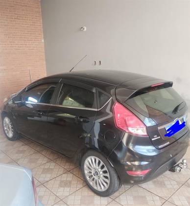FORD FIESTA 1.6 TITANIUM HATCH 16V FLEX 4P POWERSHIFT FORD FIESTA 1.6 TITANIUM HATCH 16V FLEX 4P POWERSHIFT